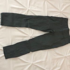 Lululemon leggings size 6